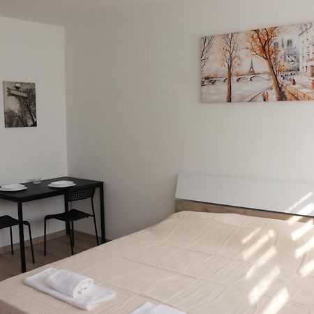 Apartman Lena Banovo Brdo Apartment Belgrad Exterior foto